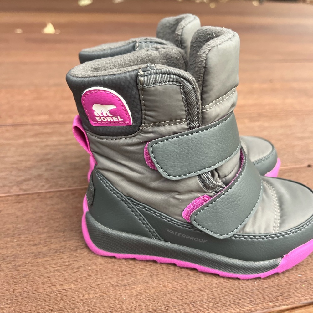 Sorel Whitney II Strap Toddler Boots size 6